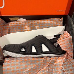 BASS Outdoor Hiking Shoes Women's Size 9.5 Hex Mesh Vent Slip On Sneaker Sandals